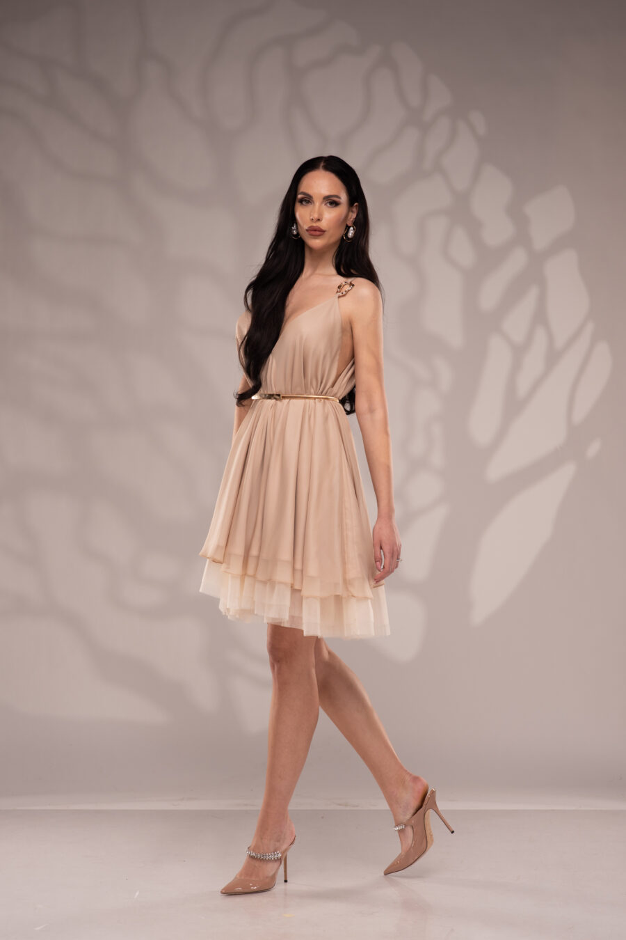 Nicole ballet gold detail